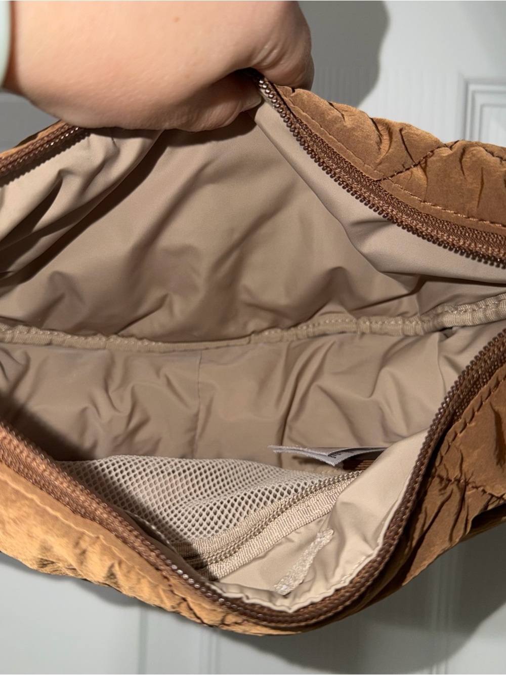 Athleta All About Quilted Crossbody Bag Walnut Quilt - Picture 4 of 5